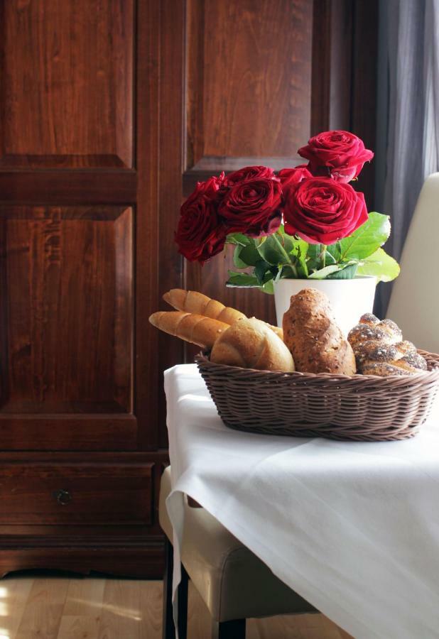 Stadthotel Restaurant Auerhahn Vöcklabruck المظهر الخارجي الصورة