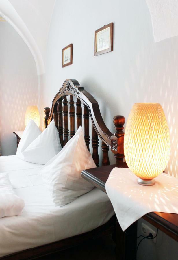 Stadthotel Restaurant Auerhahn Vöcklabruck المظهر الخارجي الصورة